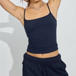 Garage Sleek Scoop Cami 💙